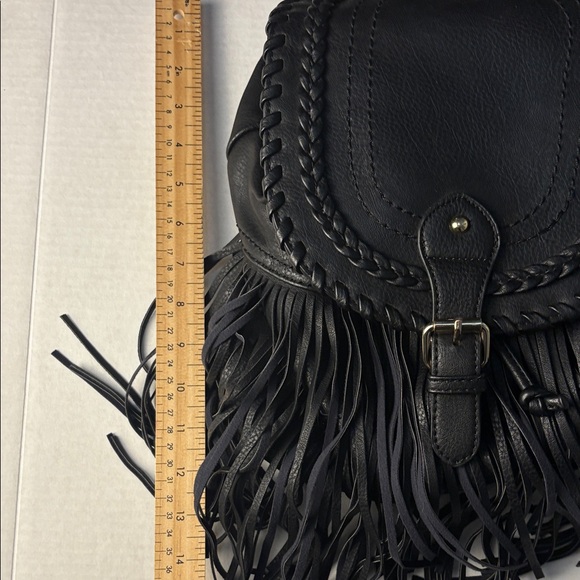 Chic Black Fringe Backpack - Picture 5 of 6